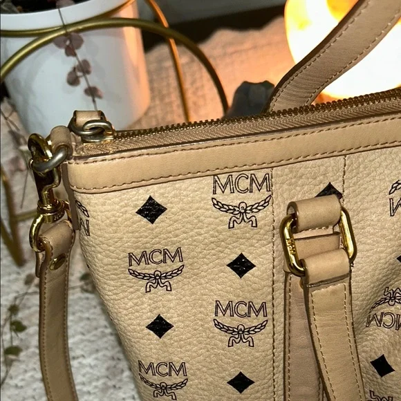 MCM Beige Visetos Coated Canvas Large Tote/Crossbody – Two-Way Bag - Picture 5 of 17
